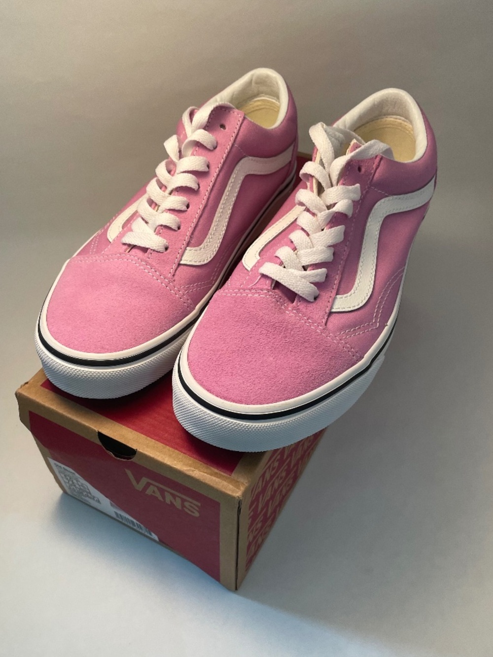 Vans Old Skool Sneakers Orchid / True White US Men 6 US Women 7.5 New in Box